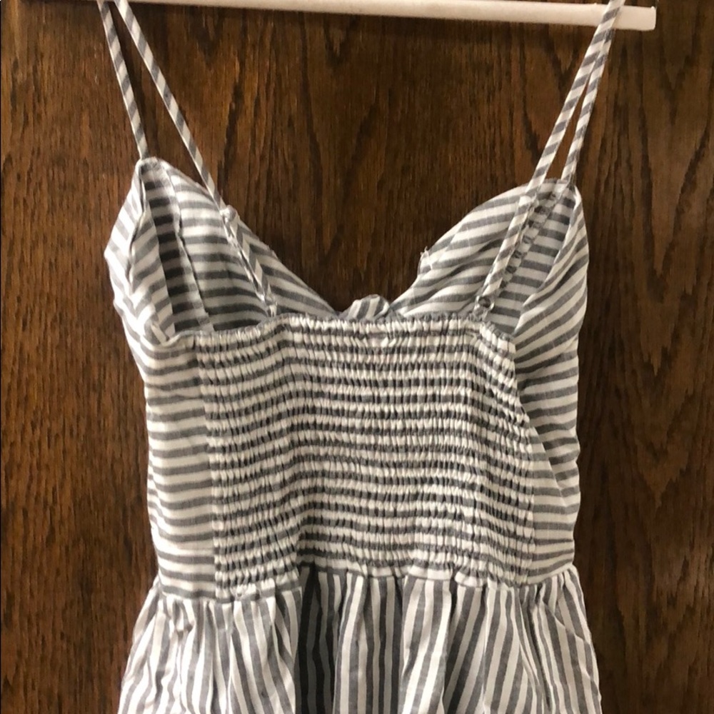 NEW Zaful Striped front knot cutout dress Medium - Picture 5 of 7